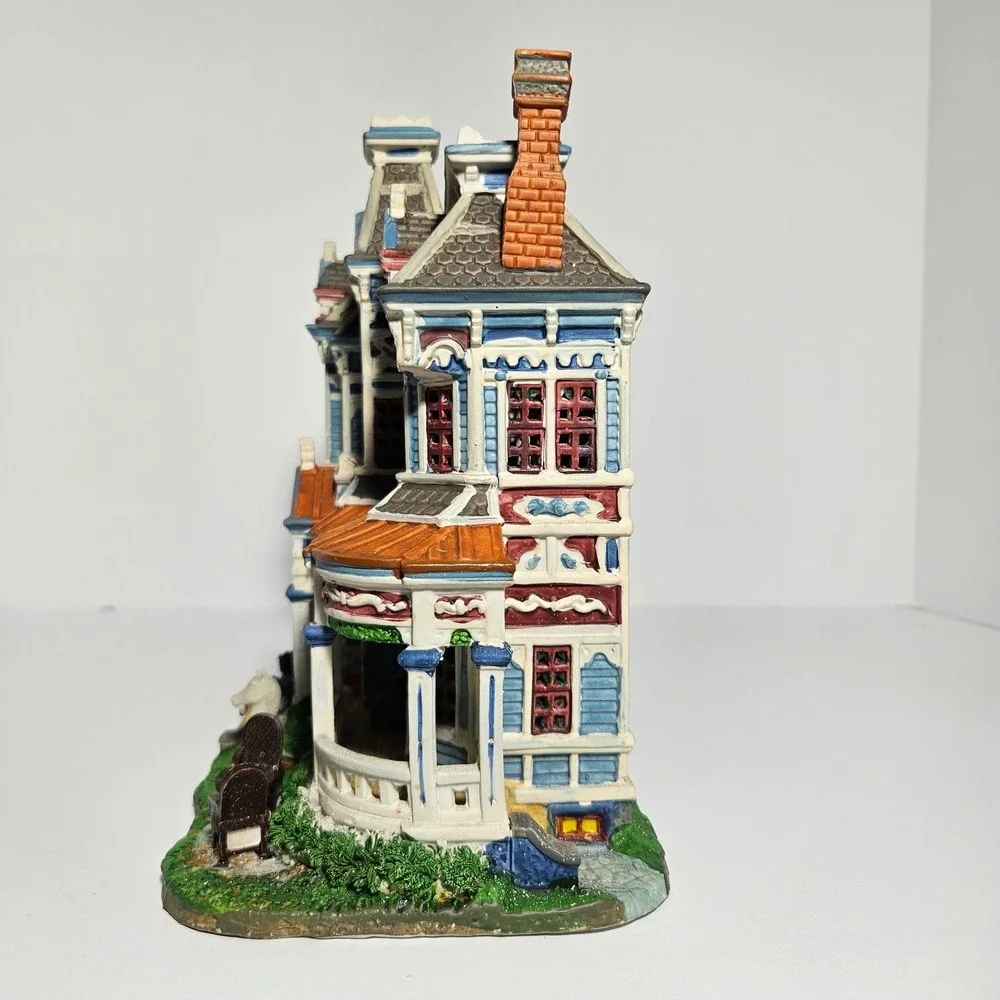 Lemax Kingsley Manor Lighted Building 2009 Michaels Exclusive 95830 Caddington